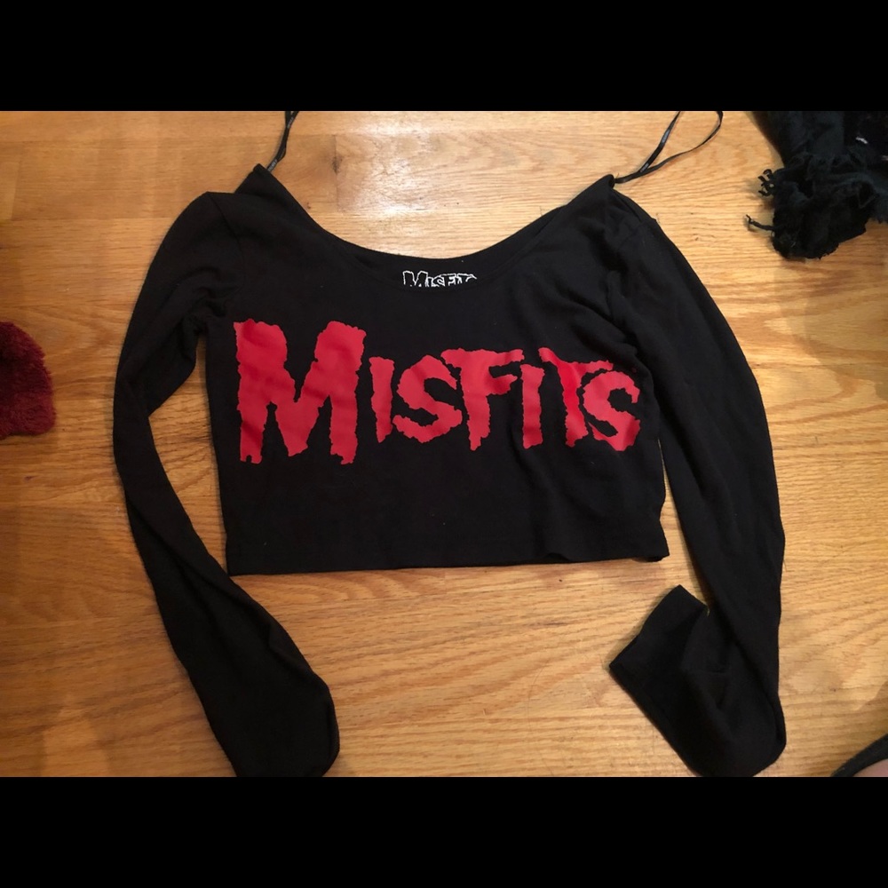 Misfits crop long sleeve top